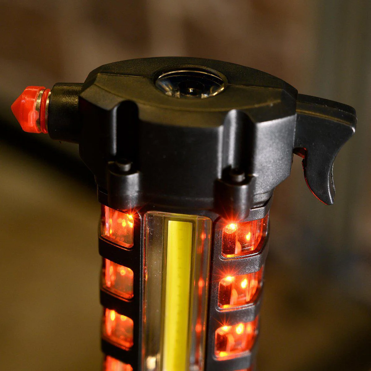 LED's Light 3-in-1 Noodverlichting - Ideaal voor in de auto - Oplaadbaar en draadloos - 2 lichtpunten - 300 Lumen - Image 15