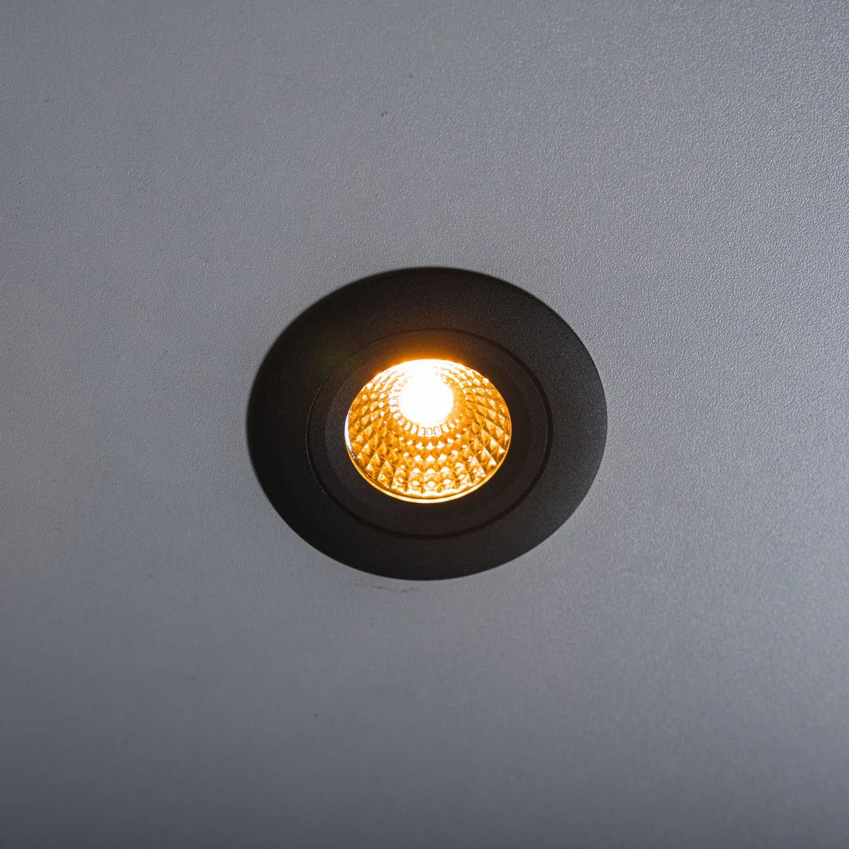 LED's Light Pro LED Inbouwspot Zwart - DimToWarm - Ø 68mm - Kantelbaar - Warm wit licht - CRI95- Dimbaar - Image 5