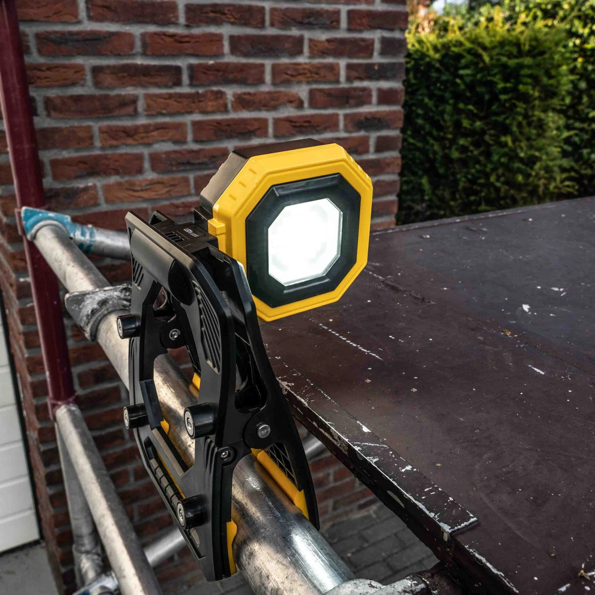 LED's Work Oplaadbare Werklamp 1500 - Met accu oplaadbaar - Draadloos - IP54 waterbestendig - Image 15