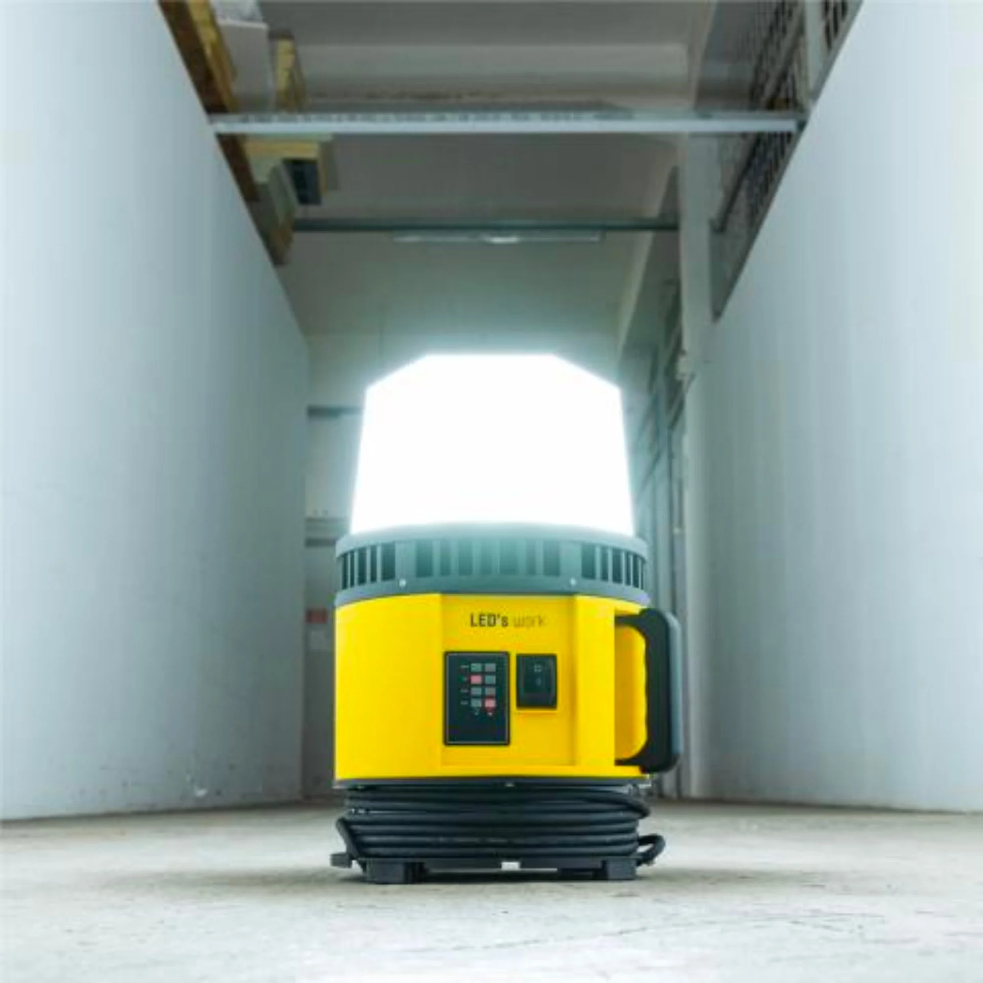 LED's Work 18V HybridPro Bouwlamp 12000lm - 360 graden licht - op accu en netstroom - 80W - IP55 & Rough Service Tested - Image 3