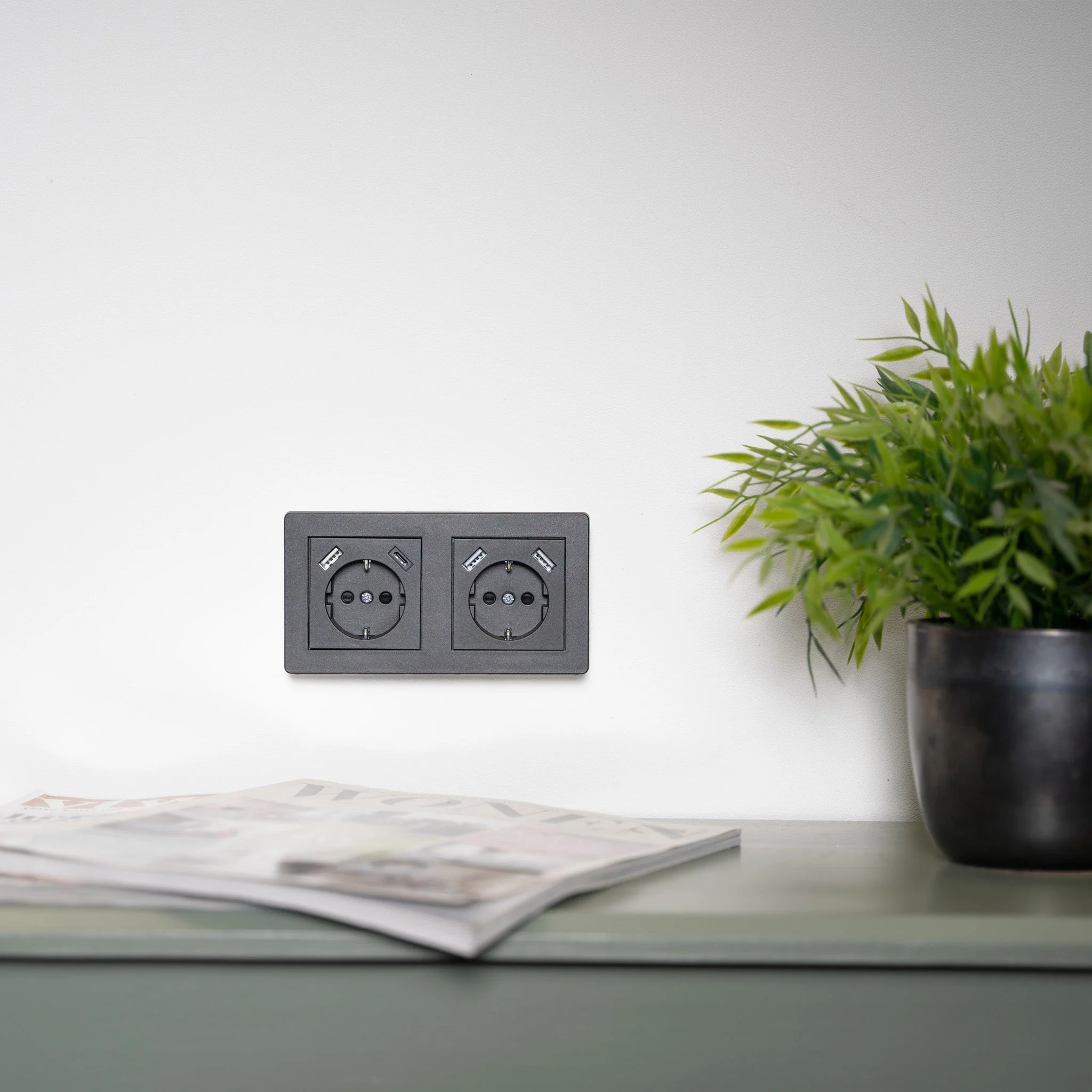 Reflex Inlegplaat voor wandcontactdoos met 2 USB - Zwart - Image 3
