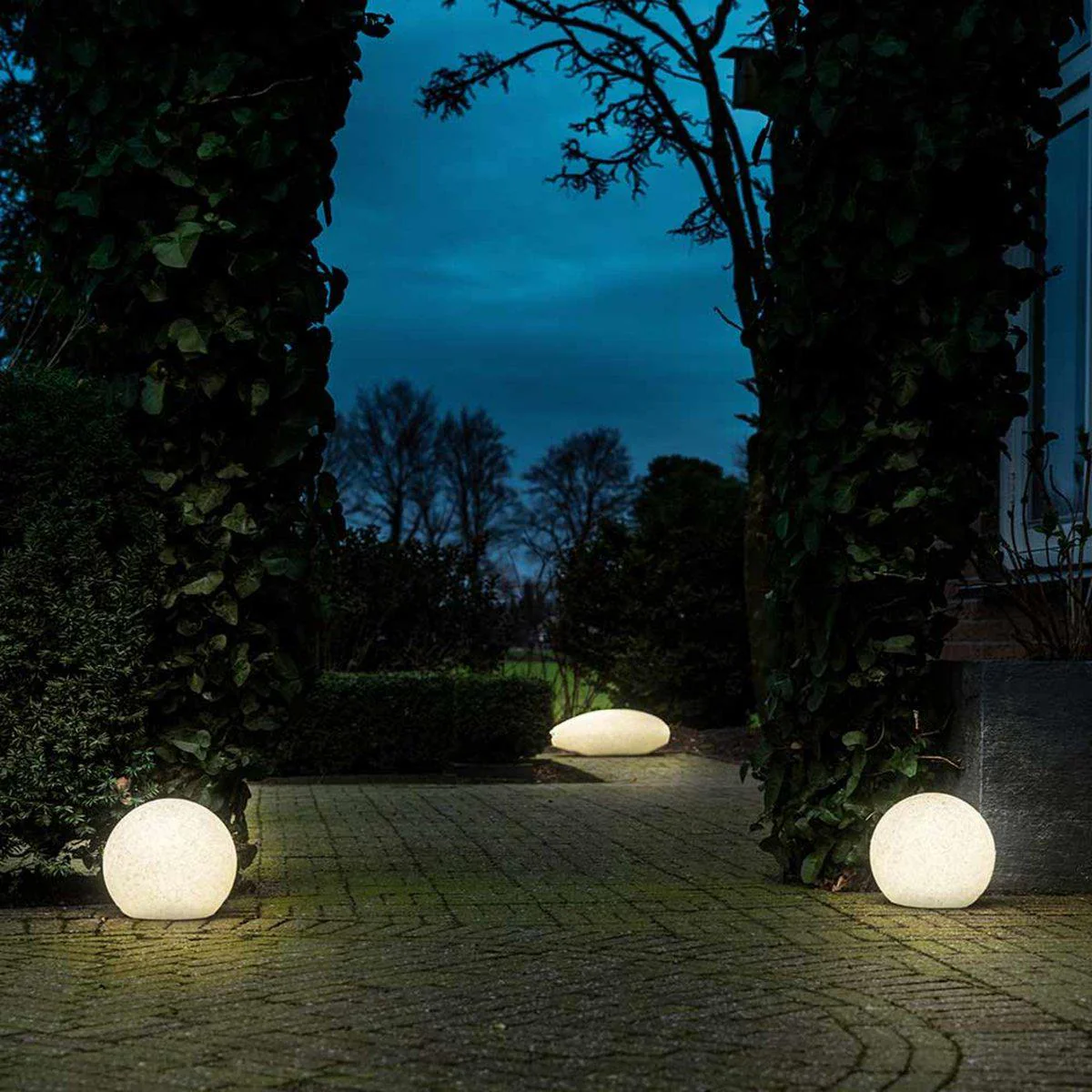 LED Padverlichting Steen 20 cm met sensor - Automatisch aan en uit - IP65 Waterdicht - Image 3