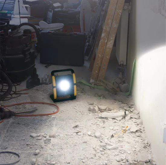 LED's Work 18V Acculamp Werklamp - Incl Adapters - LED Werklamp 5000lm – Klasse 3 • IP54 • IK08 • Dimbaar • Compatibel met Makita, Bosch, DeWalt & Metabo - Image 5