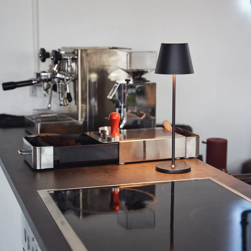 Premium LED Tafellamp met oplaadstation - Oplaadbaar & Draadloos - Voor binnen en buiten - Grijs - Image 3