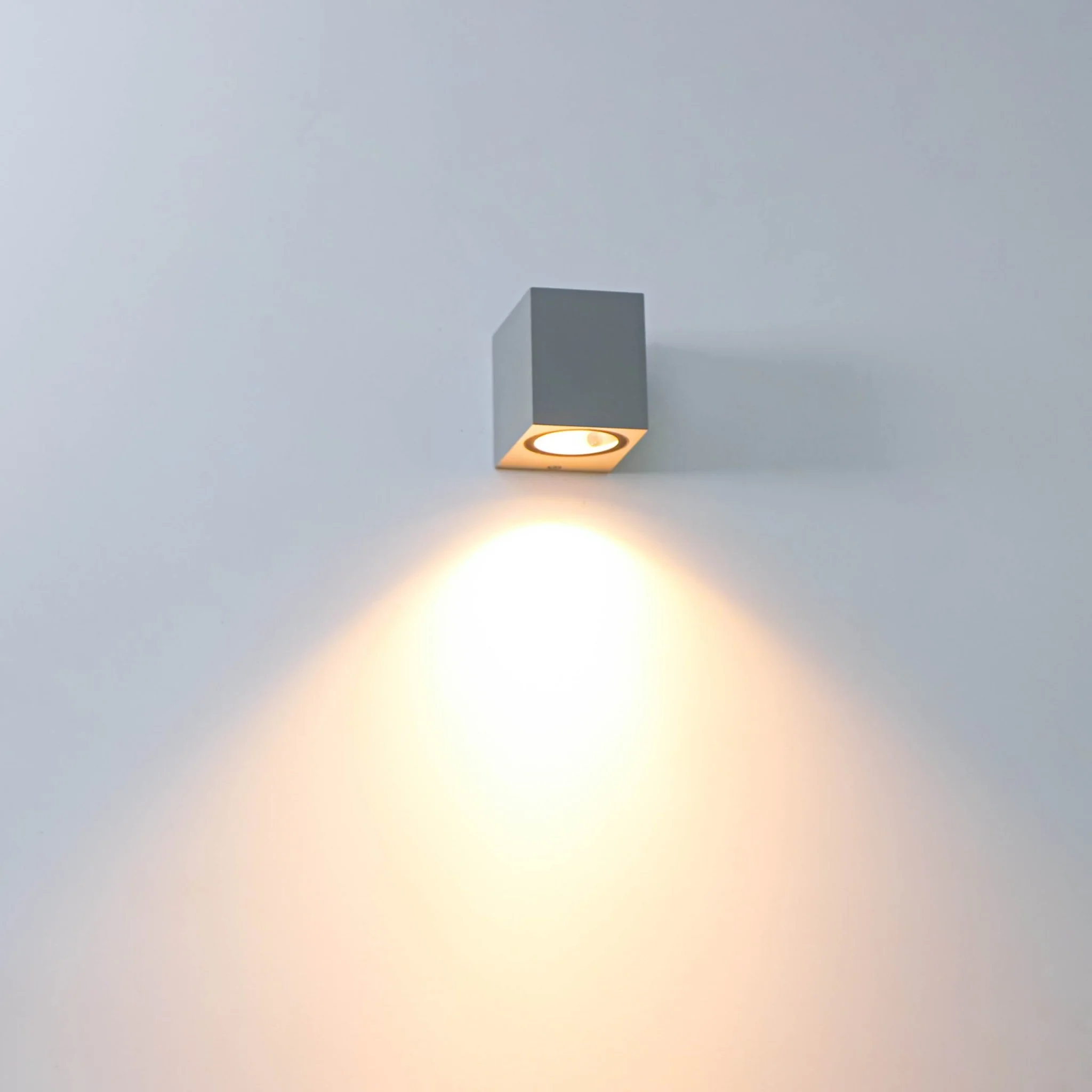 NØRD Down - LED Wandlamp buiten met GU10 fitting - Rome - Vierkant - IP44 - Grijs - Image 3