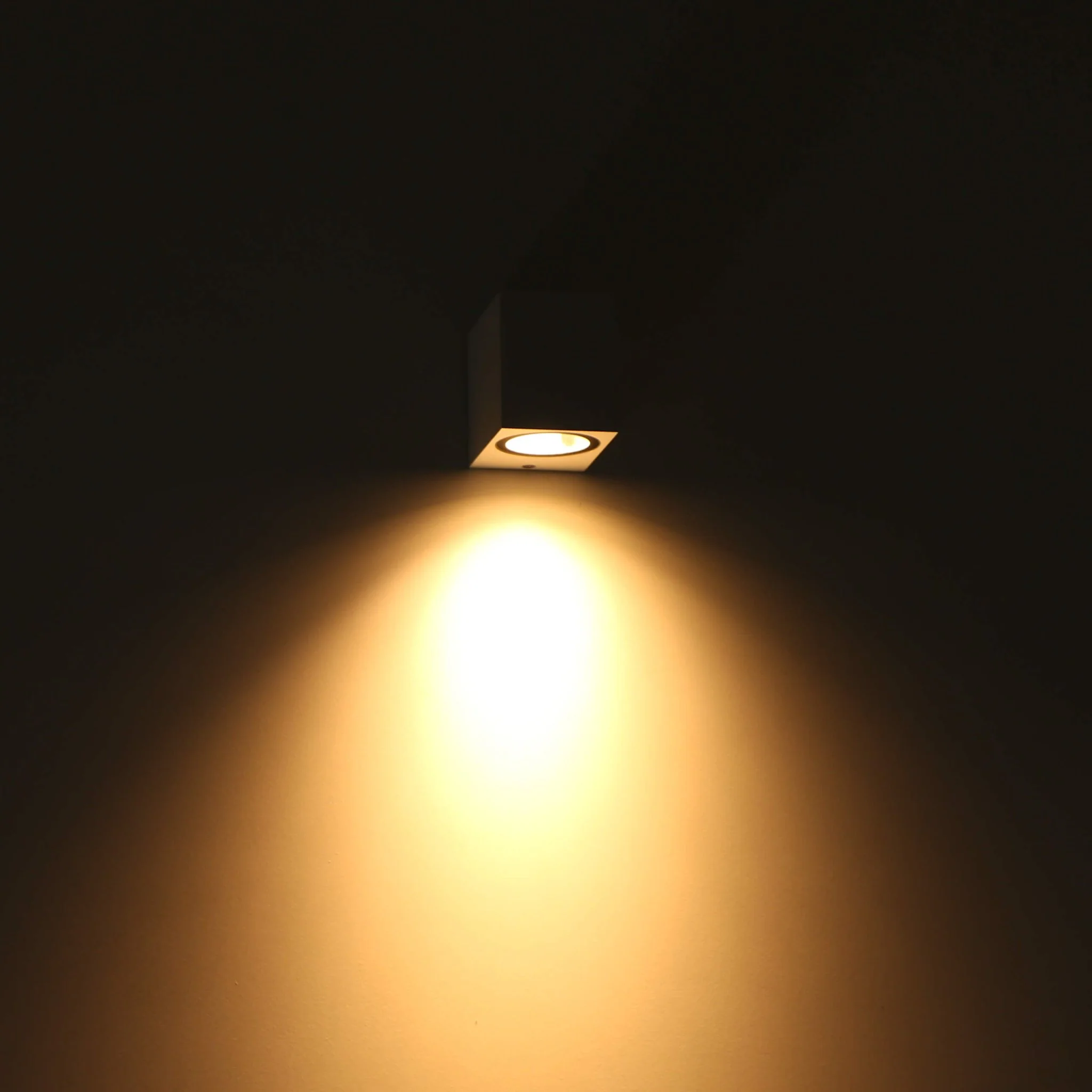 NØRD Down - LED's Light LED Wandlamp Buiten met GU10 fitting - Vierkant - IP44 - Wit - Model Rome - Image 5